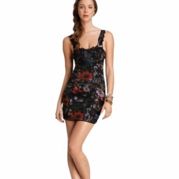 Free People Knockout bodycon black  red floral lace crochet strap mini dress SP - Picture 16 of 16